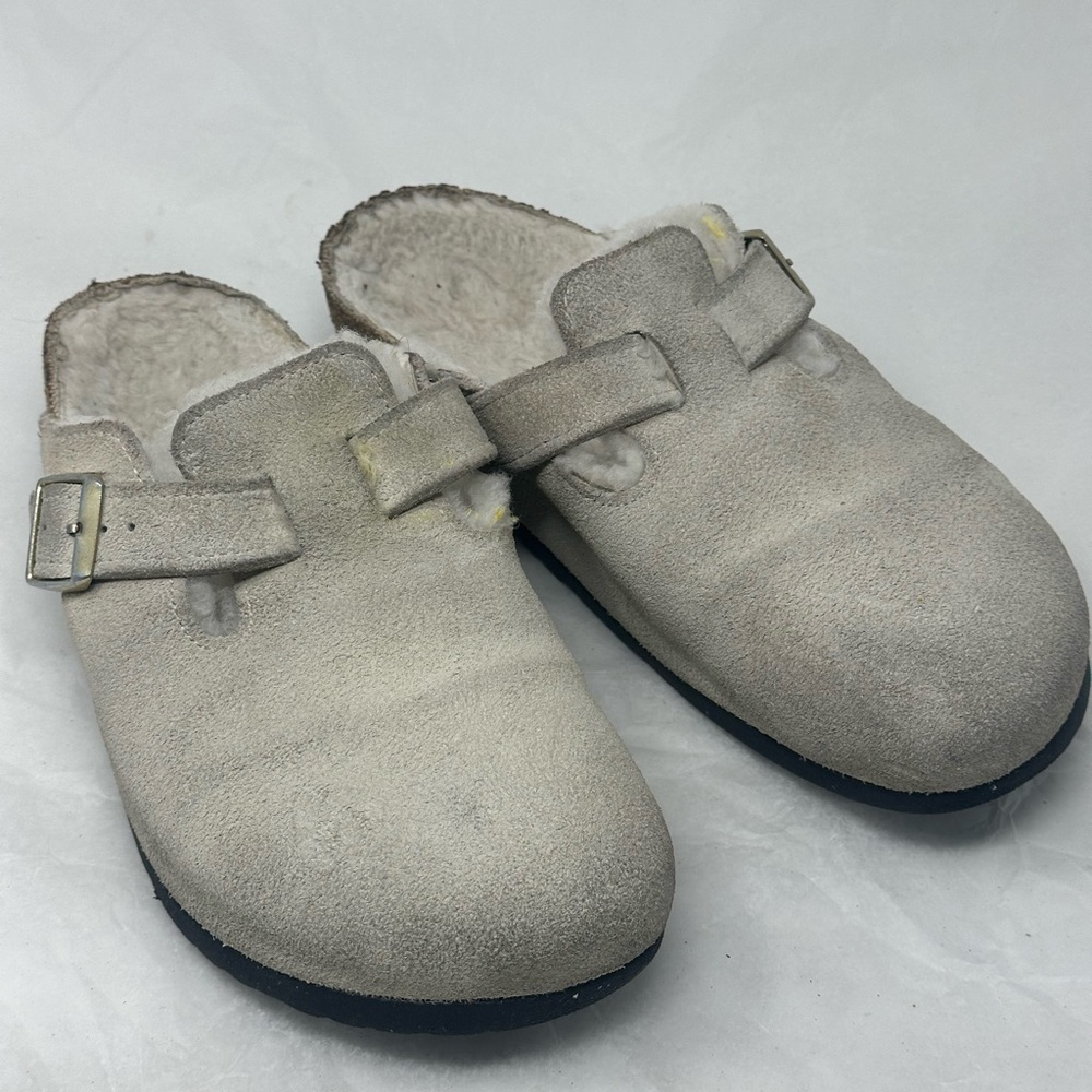Birkenstock Cream Suede Boston clogs